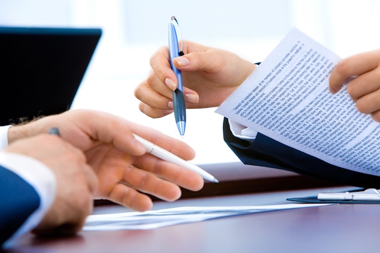 Early Draft Contracts: Expediting Negotiations and Kick-Starting Collaboration
